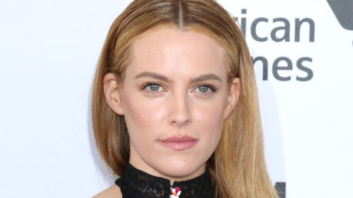 Actrice Riley Keough onthult allerlaatste foto met onlangs overleden moeder Lisa Marie Presley