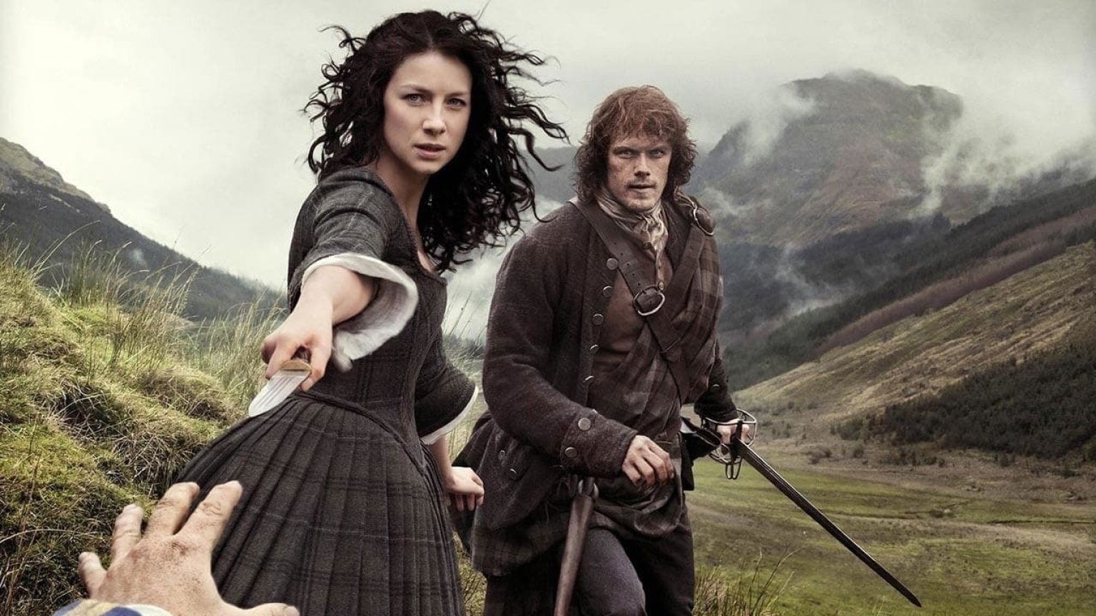 'Outlander'-sterren geven een kijkje achter de schermen op de set in nieuwe video