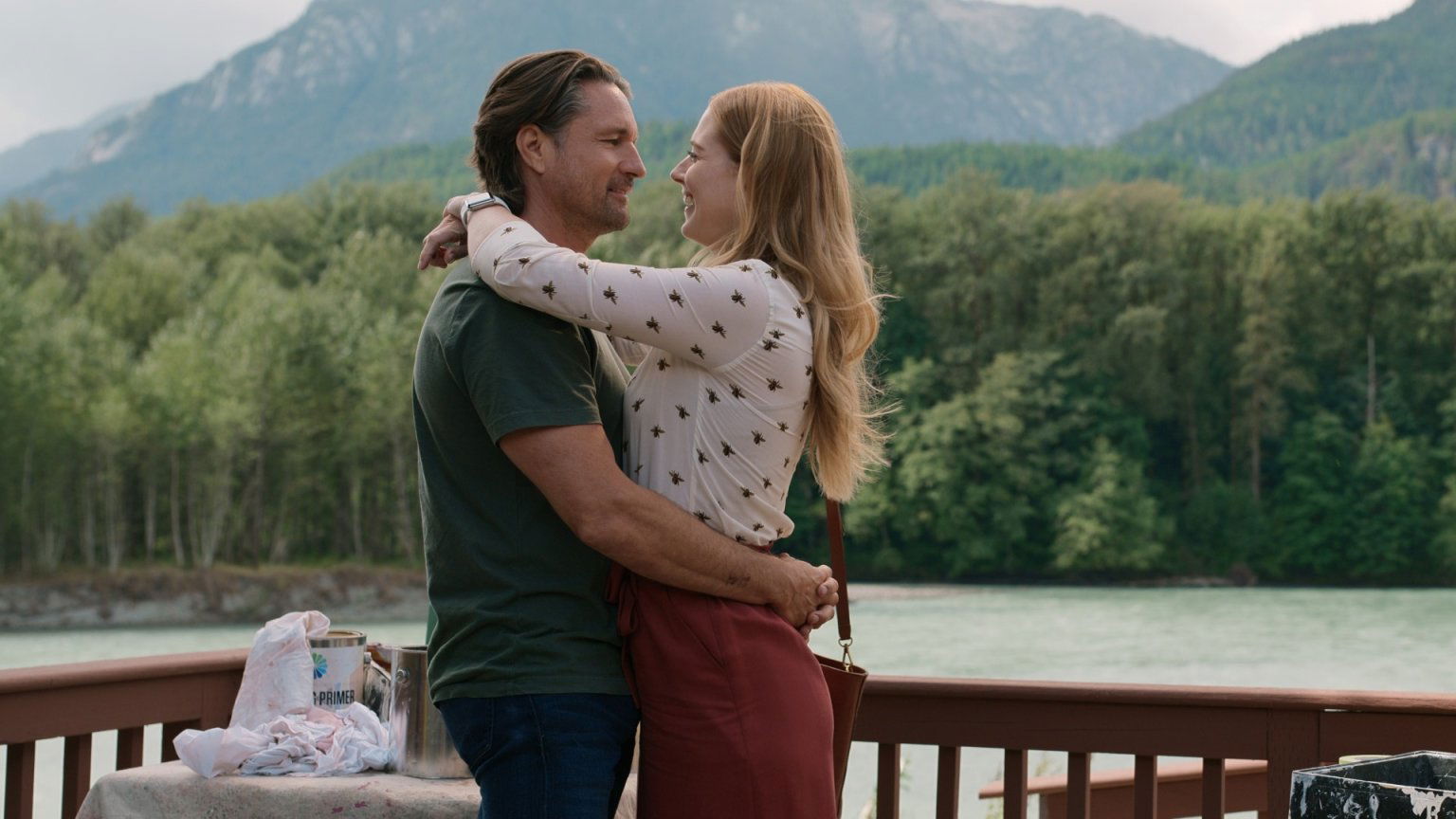 'Virgin River'-actrice Alexandra Breckenridge onthult mogelijke releasedatum voor seizoen 5