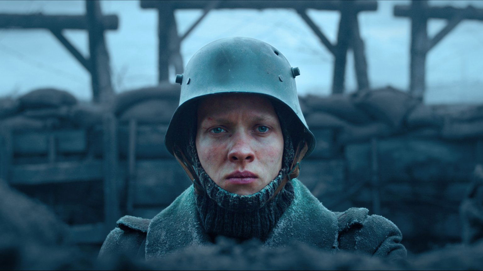 Netflix geeft met nieuwe docu kijkje achter de schermen bij oorlogsfilm 'Im Westen nichts Neues'