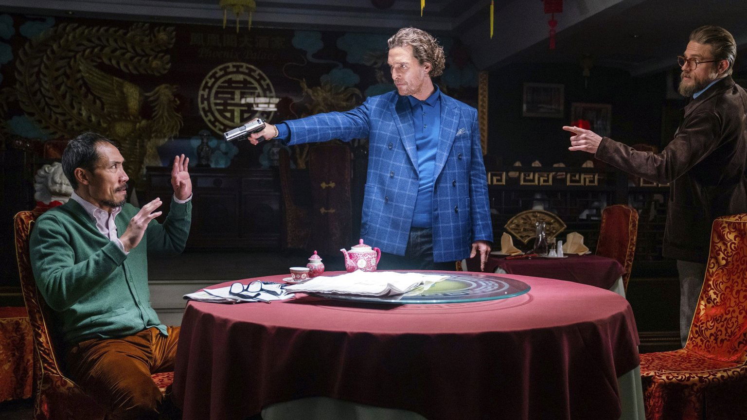 Matthew McConaughey nu te zien op Netflix in vlotte Guy Ritchie-film: 'Om van te smullen'