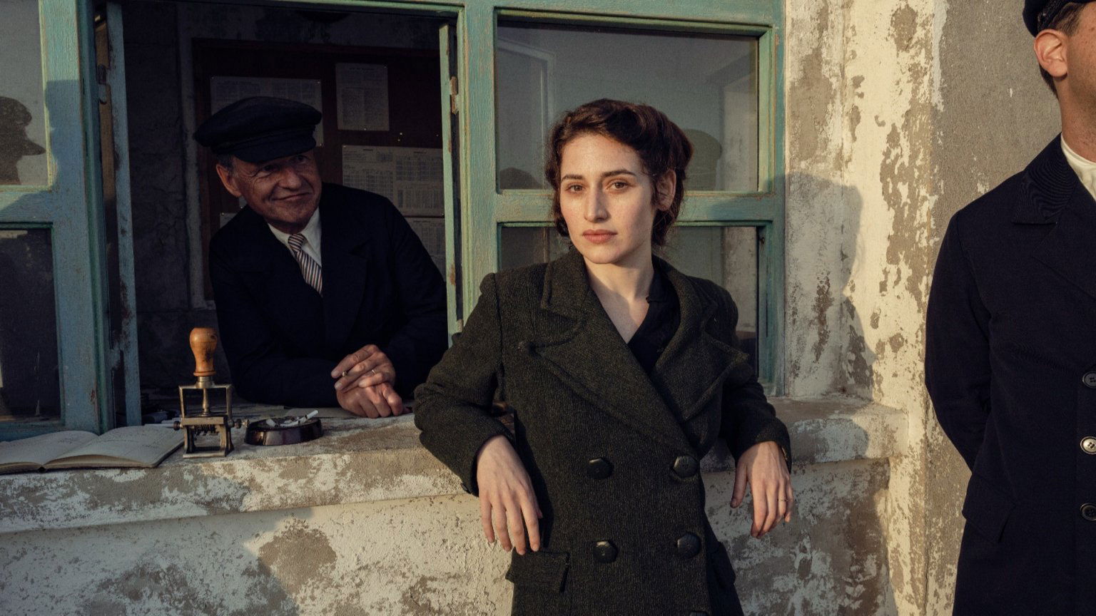 Netflix onthult eerste beelden en releasedatum van waargebeurde WOII-serie 'Transatlantic'