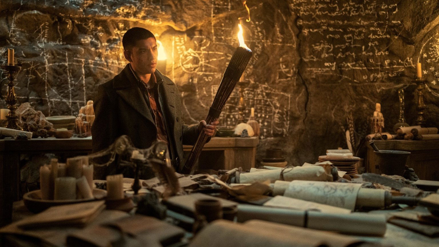 Cast Netflix-serie 'Shadow and Bone' reageert op fantheorieën