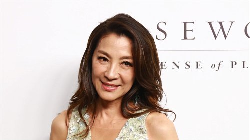 Michelle Yeoh had na James Bond-rol twee jaar lang geen werk: 'Hollywood dacht dat ik geen Engels sprak'