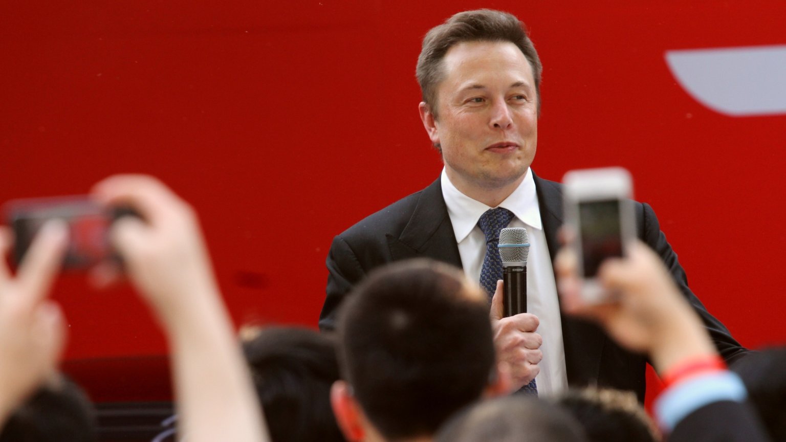 Oscarwinnaar Alex Gibney kondigt documentaire aan over Elon Musk