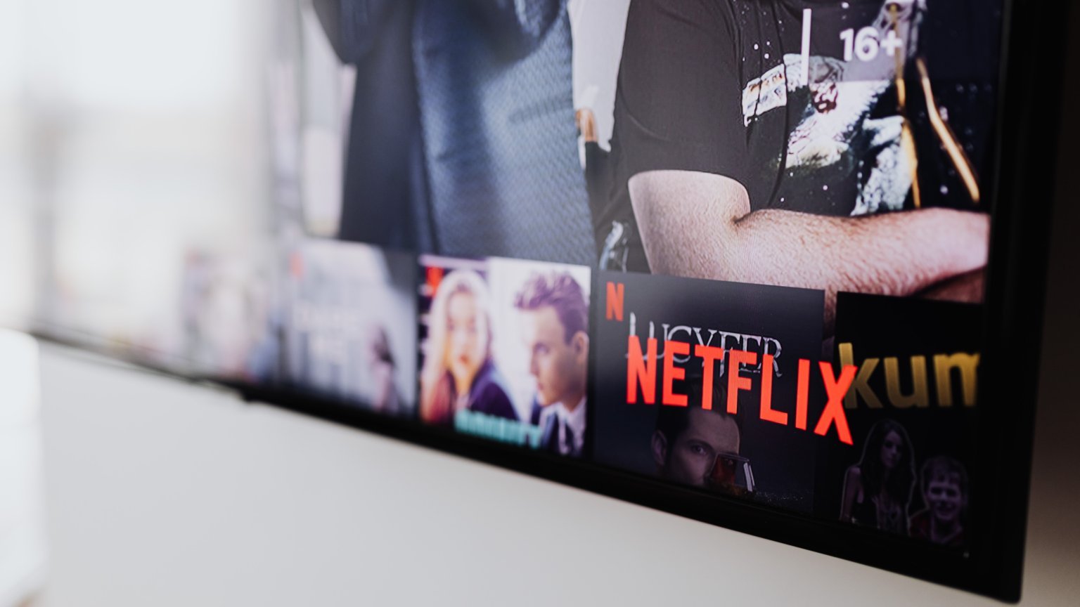 Netflix gaat zijn aanbod inperken: twee prominente leidinggevenden vertrekken
