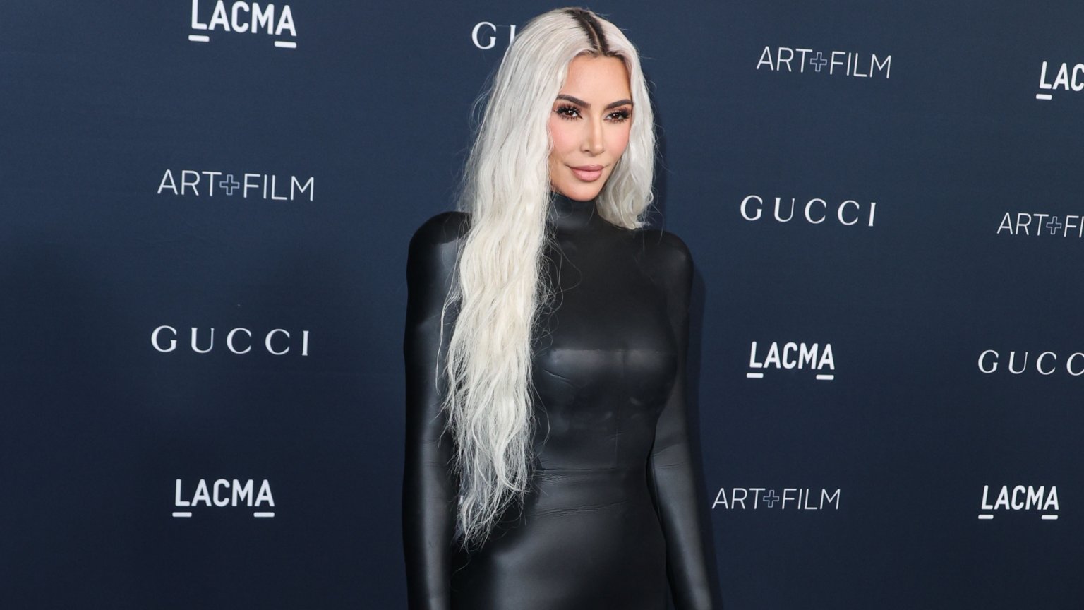 Kim Kardashian en Emma Roberts te zien in seizoen 12 van 'American Horror Story'