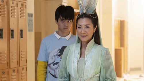 Oscarwinnares Michelle Yeoh weer op episch avontuur in trailer van 'American Born Chinese'