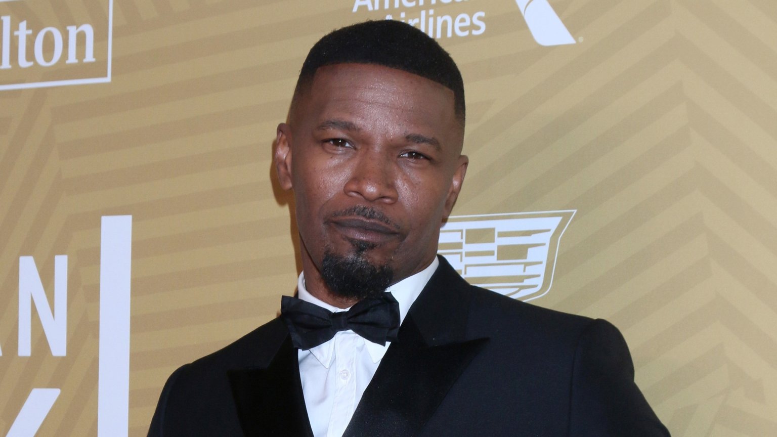 Jamie Foxx doorbreekt de stilte na onzekerheid over medische status