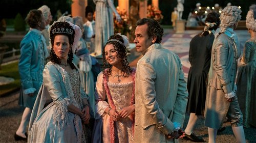 Oplettende kijker wijst Netflix op gênante fout in 'Queen Charlotte'