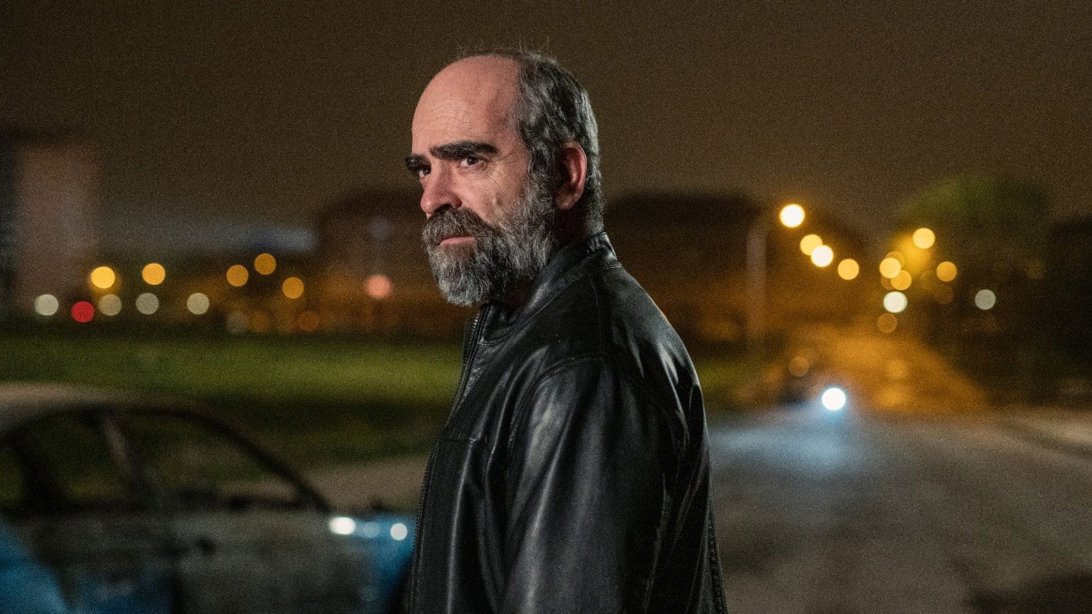 'Hasta el cielo'-schrijver komt met nieuwe Spaanse Netflix-serie: 'Clanes'