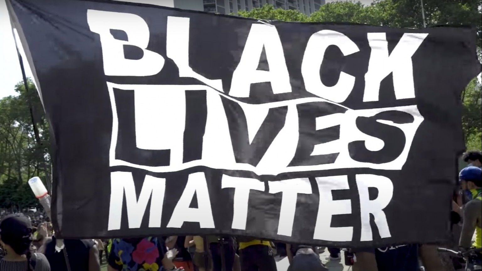 Spike Lee maakt nieuwe videoclip voor Michael Jacksons 'They Don't Care About Us'