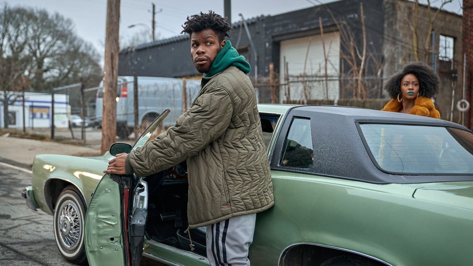 John Boyega ontdekt groot complot in de trailer van Netflix-film 'They Cloned Tyrone'