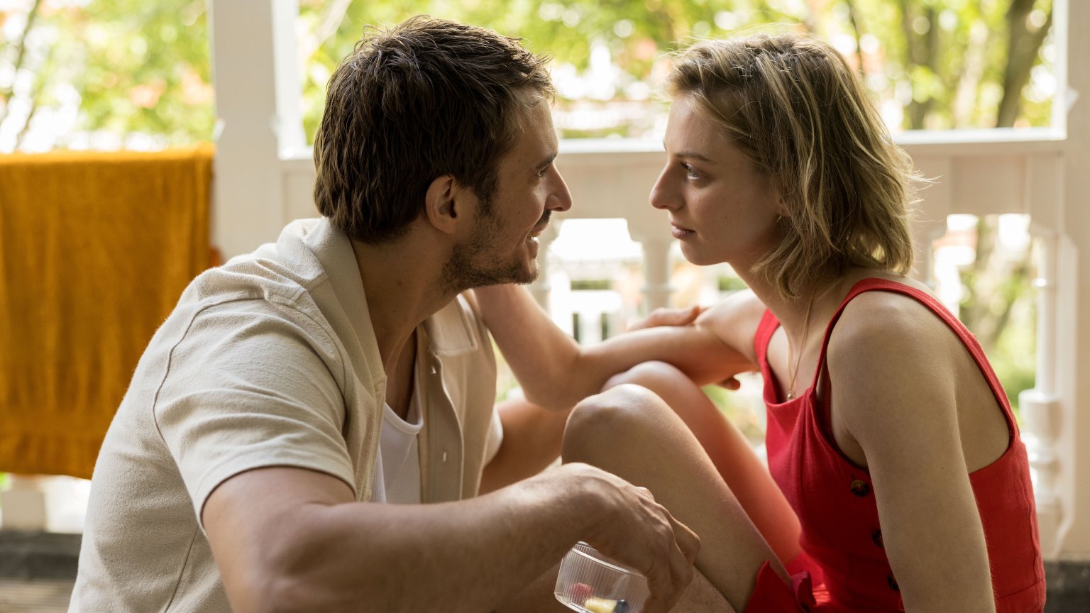 Zinderend Nederlands liefdesdrama deze zomer in de bioscoop: trailer nu te zien