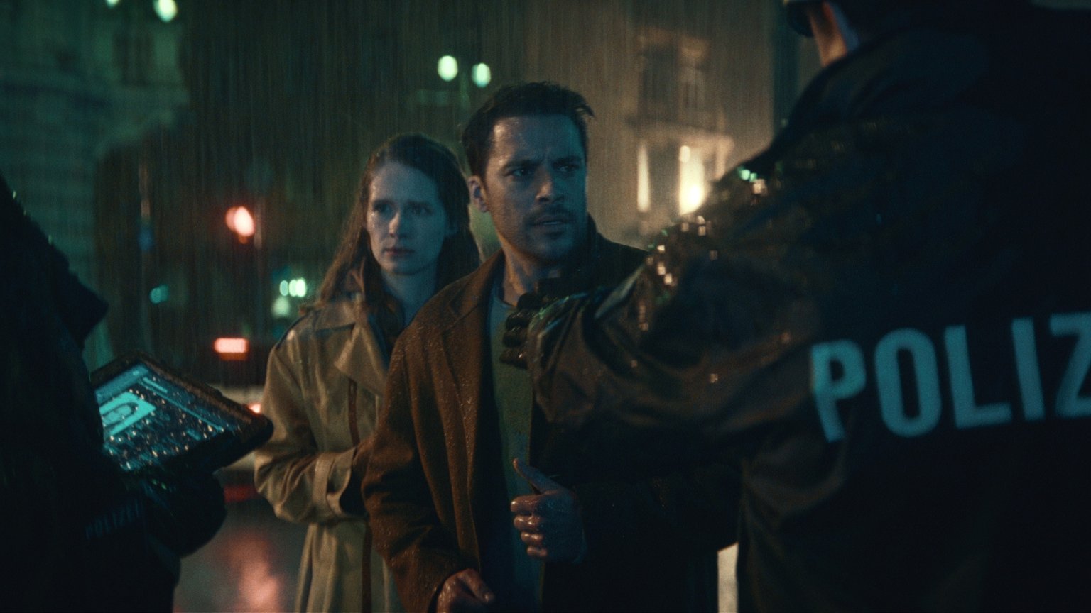 Netflix onthult eerste beelden en releasedatum van sciencefictionthriller 'Paradise'