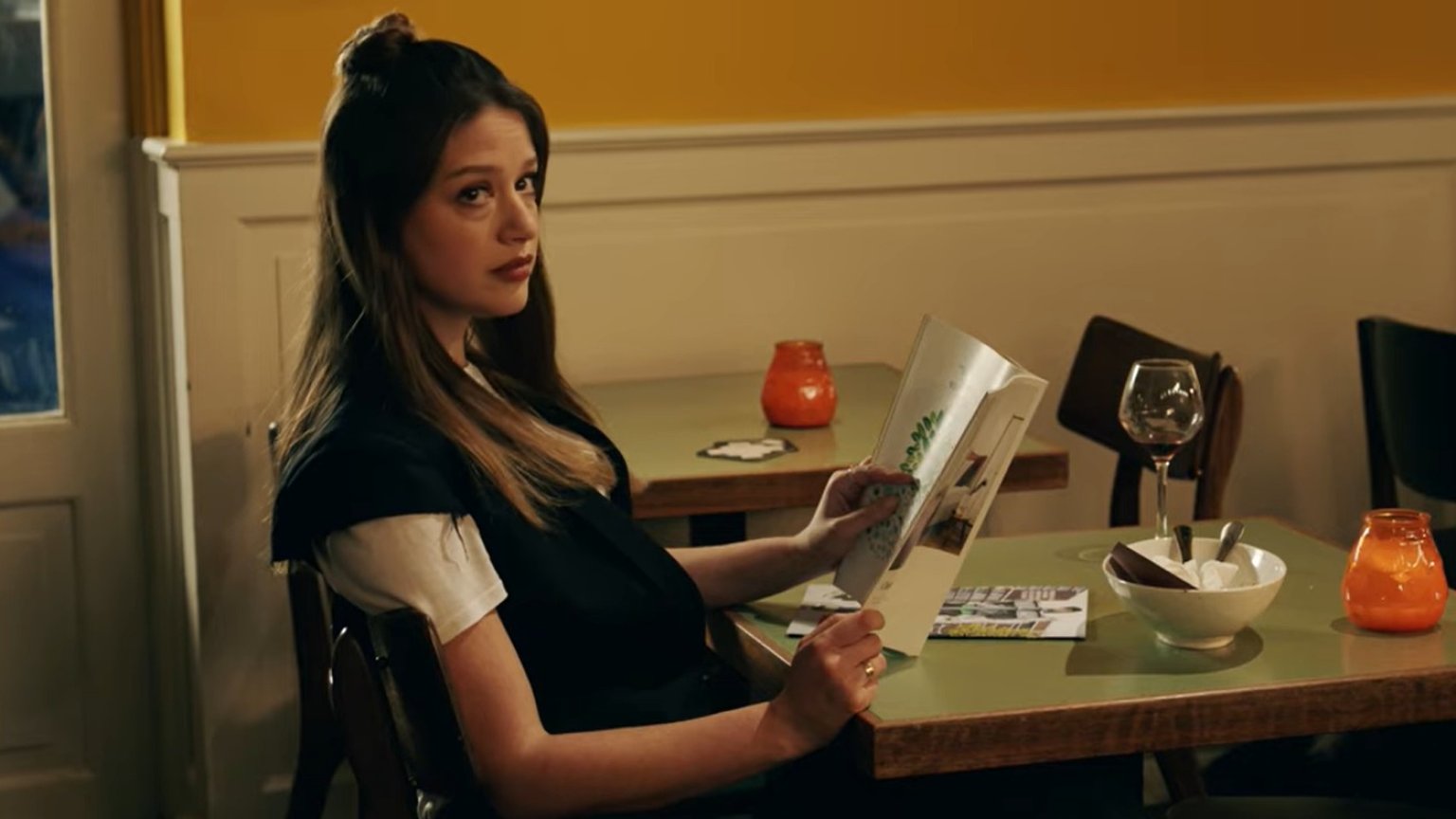 Jamie Grant is 'Happy Single' in de trailer van nieuwe Nederlandse romcom