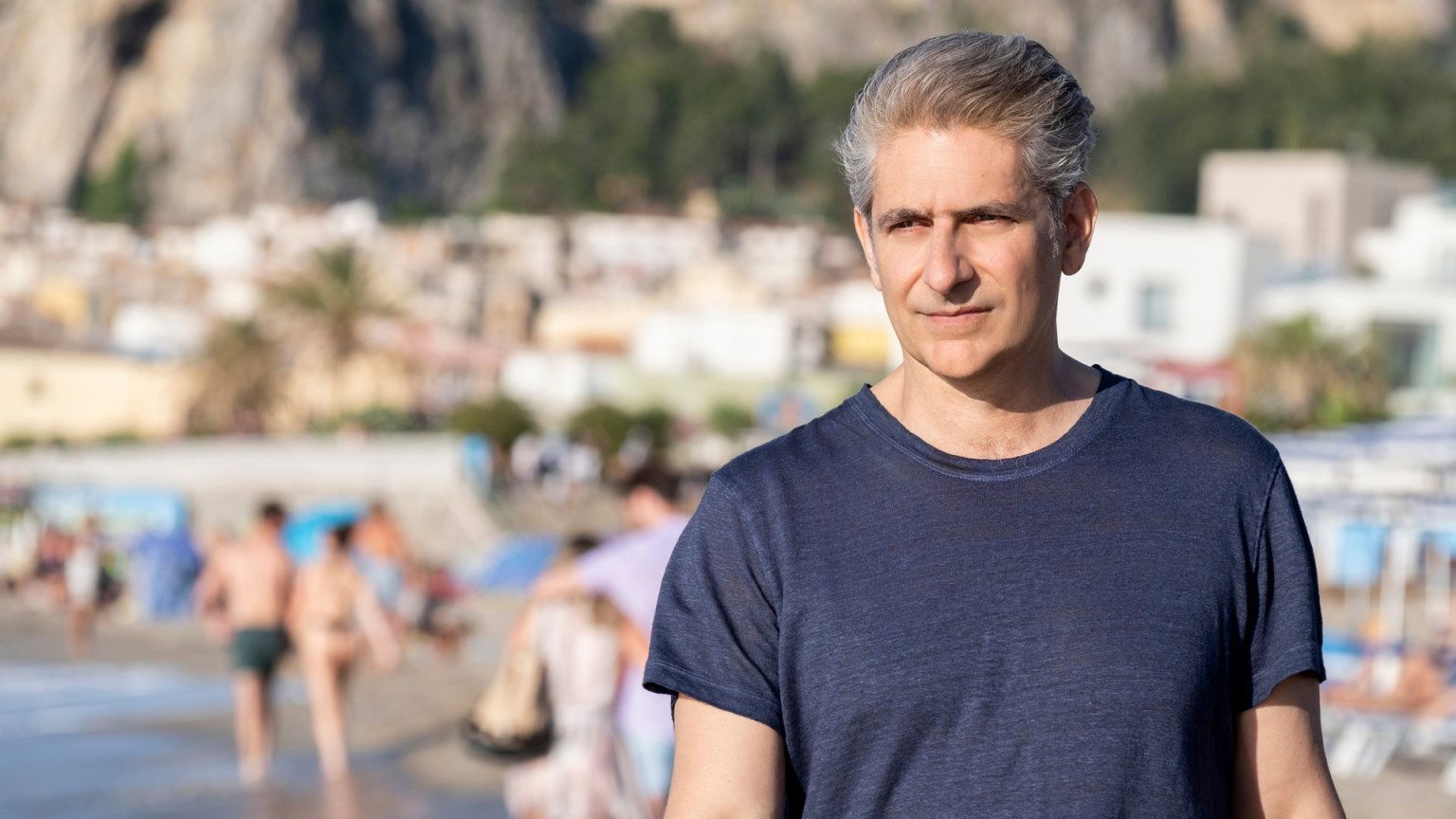Michael Imperioli (57) verbiedt homofoben te kijken naar 'The White Lotus' en 'The Sopranos'