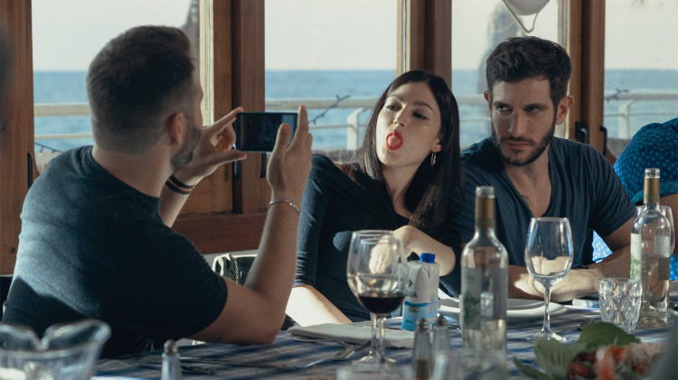 Still 'El cuerpo en llamas' via Netflix