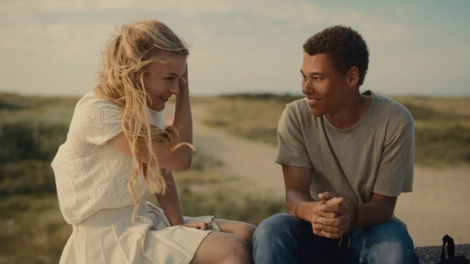 Eindelijk releasedatum op Netflix voor zomerse Vlaamse serie 'Knokke Off'