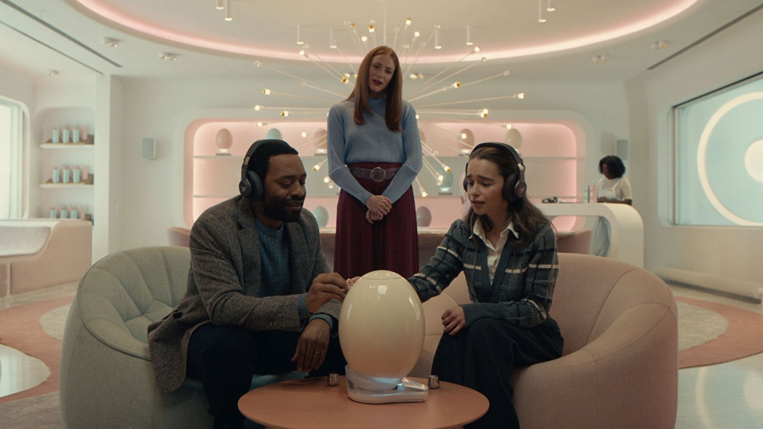 'The Pod Generation' trailer: romantische sci-fi met Emilia Clarke deze zomer in de bioscoop