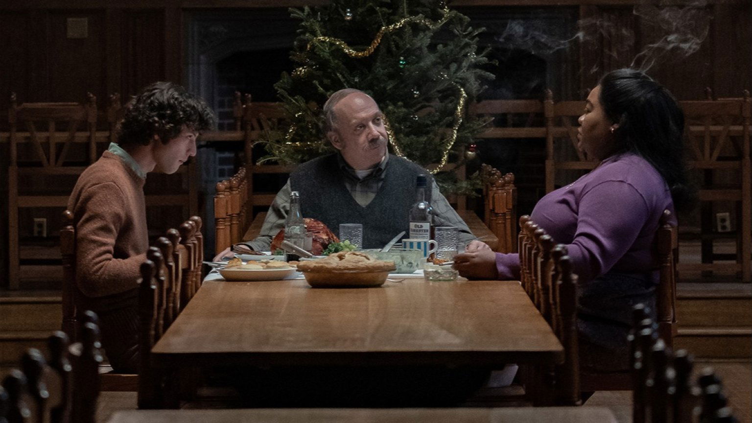 Paul Giamatti is een norse docent in de trailer van nieuwe komische dramafilm 'The Holdovers'