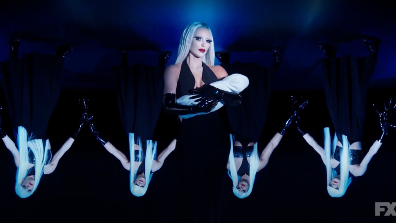 Griezelige Kim Kardashian verschijnt in teaser van 'American Horror Story' seizoen 12