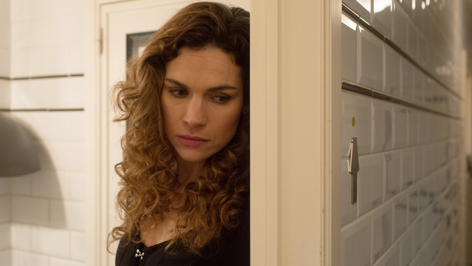Anna Drijver neemt Netflix volledig over met gloednieuwe serie