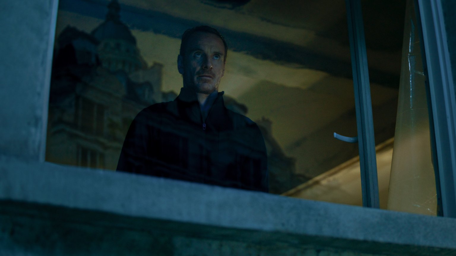 Michael Fassbender als huurmoordenaar in trailer van David Finchers nieuwste Netflix-film