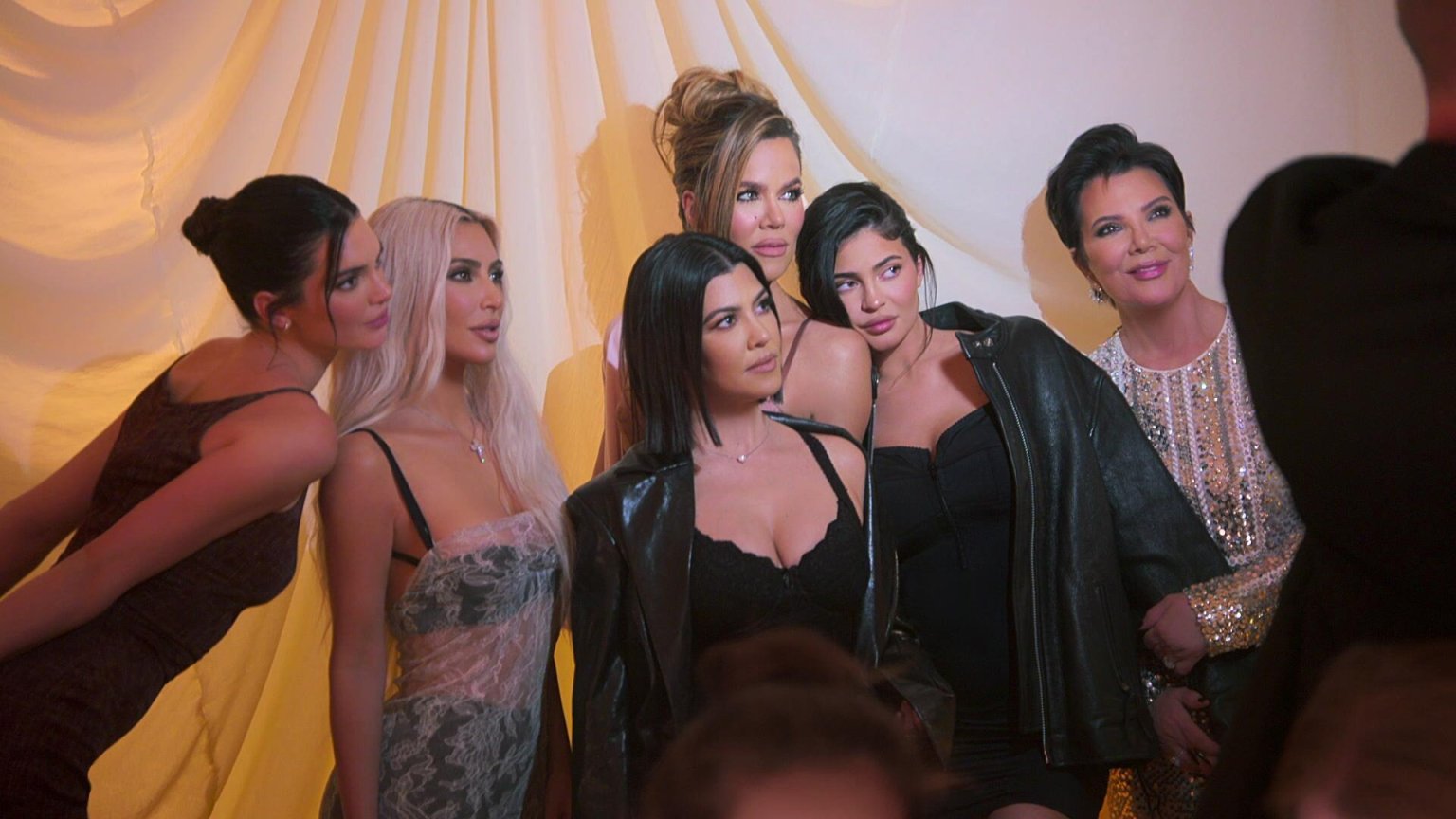 De Kardashians keren terug in een vierde seizoen van hun realityserie, trailer nu te zien