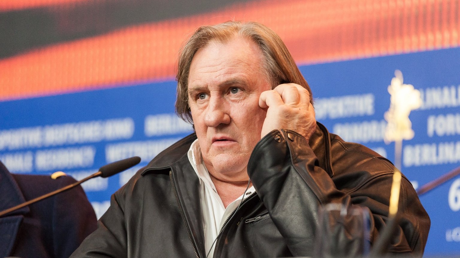 Gerard Depardieu slaat van zich af na beschuldigingen: 'Ben geen verkrachter'