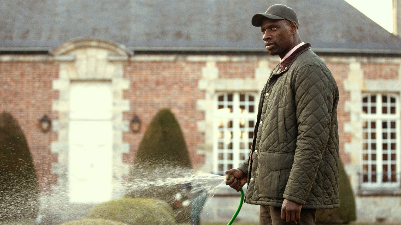 Omar Sy bejubeld door nieuwe afleveringen van Franse Netflix-serie: 'Boordevol spanning'