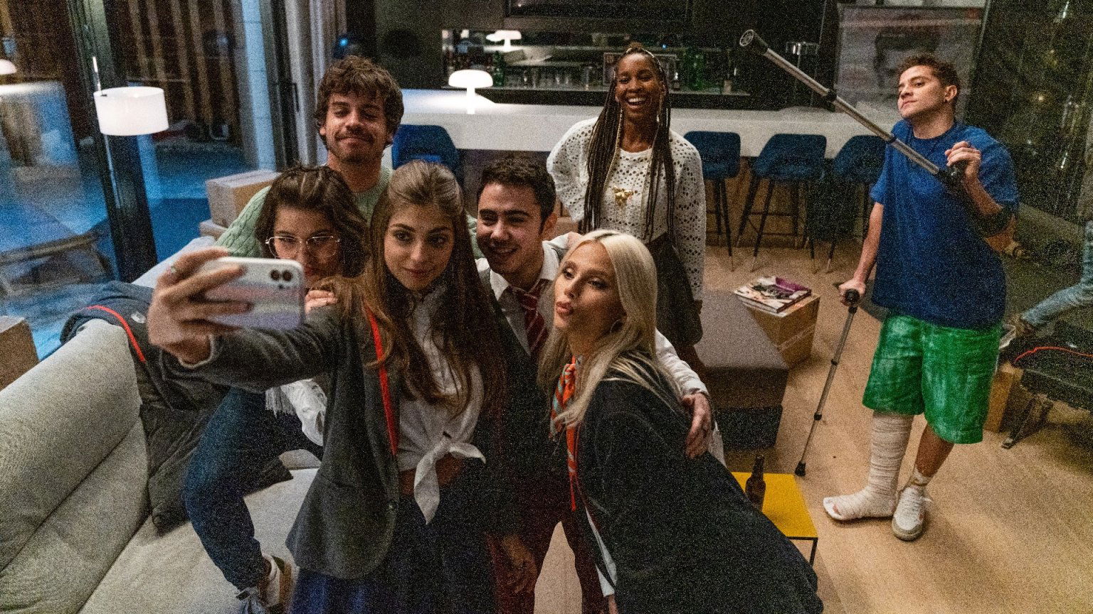 Netflix deelt een voorproefje van 'Élite' seizoen 7 met zangeres Anitta