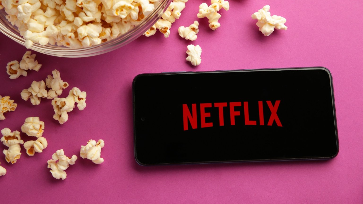 Netflix ziet aantal abonnees stijgen, gooit prijzen weer omhoog in meerdere landen