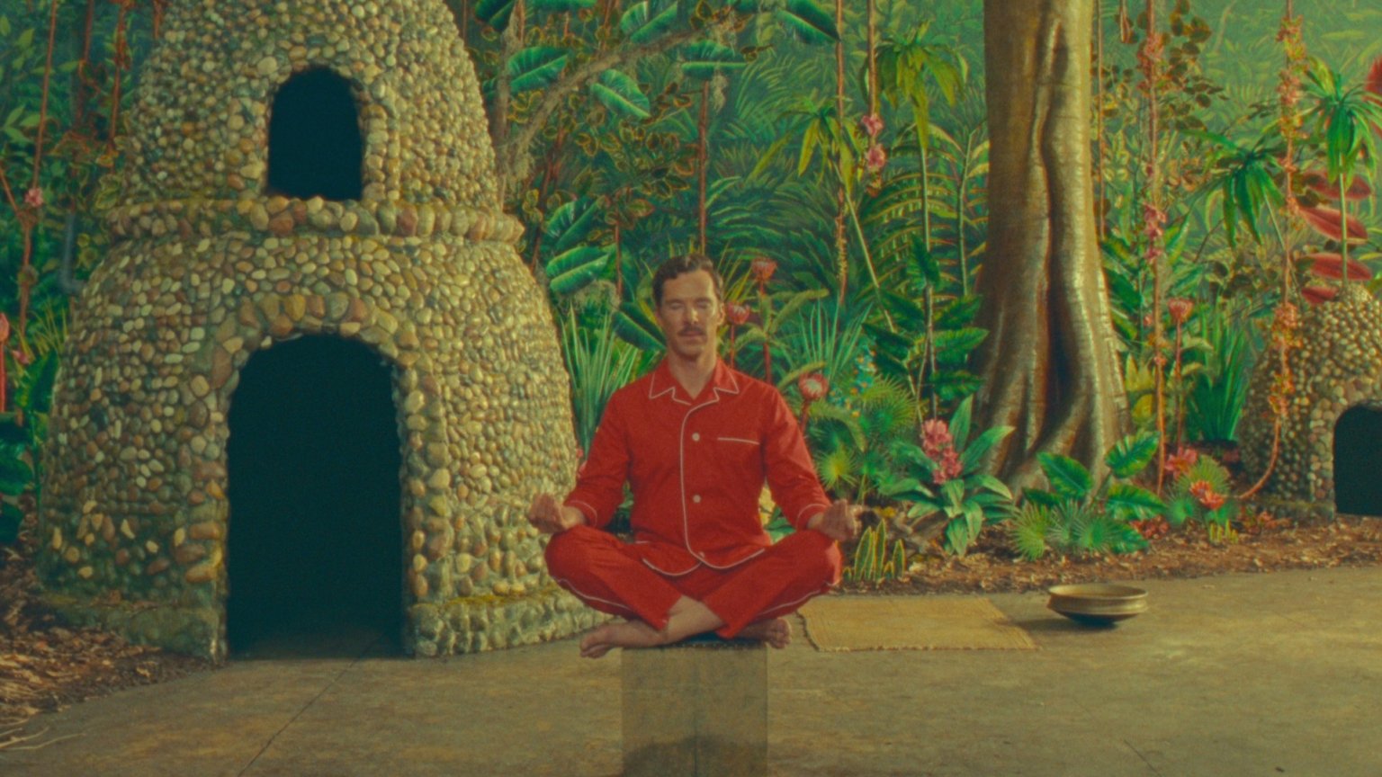 Netflix geeft kijkje achter de schermen bij 'The Wonderful Story of Henry Sugar'