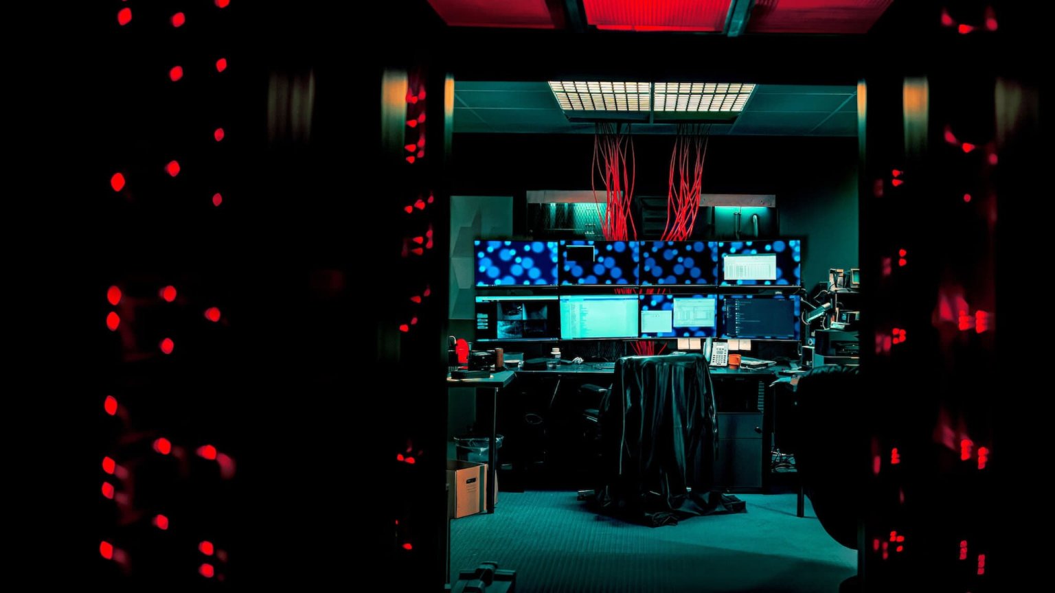Netflix onderzoekt groep hackers in een Duitse bunker in nieuwe docu 'Cyberbunker'