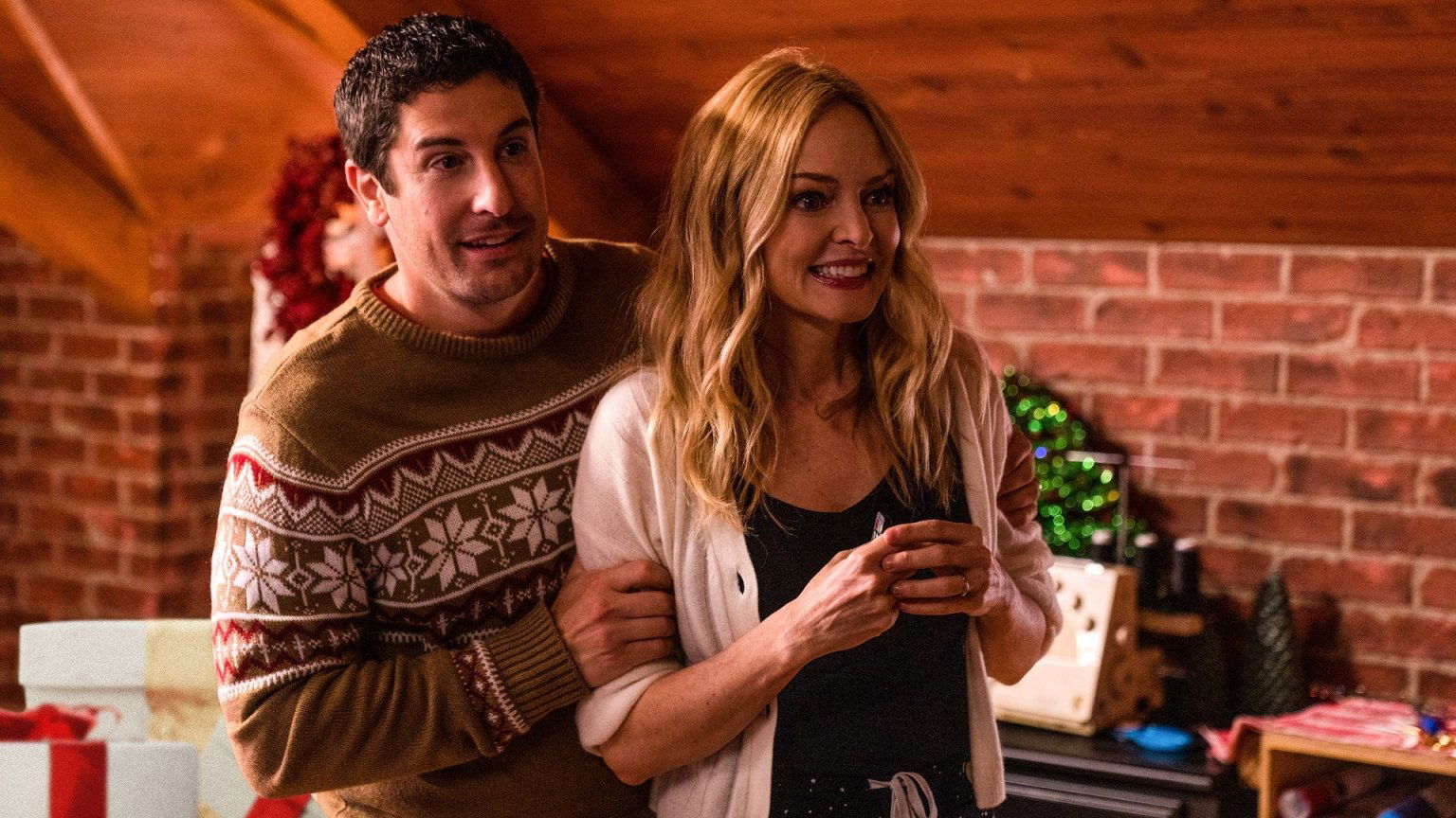 Reünie zorgt voor jaloezie in nieuwe romantische kerstfilm van Netflix