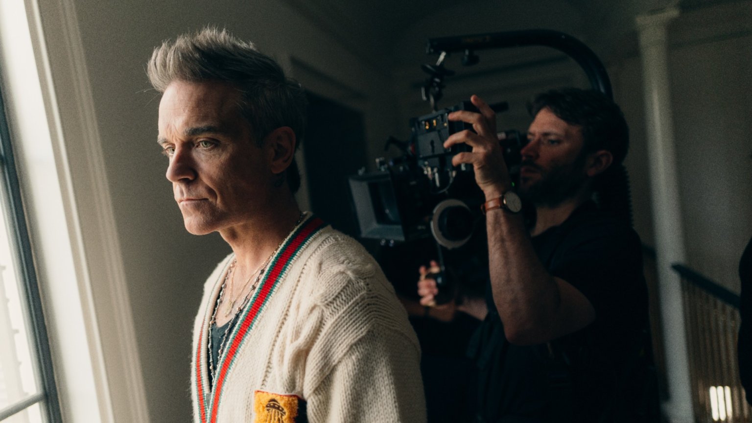 'Robbie Williams'-regisseur over nieuwe Netflix-docuserie: 'Wil in zijn ogen kijken als hij tegen me liegt'