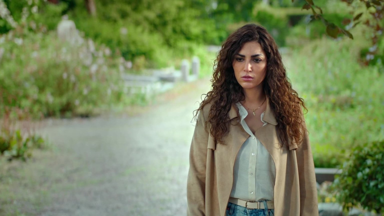 Yolanthe Cabau heel binnenkort op Netflix te zien in romantische komedie met Jim Bakkum