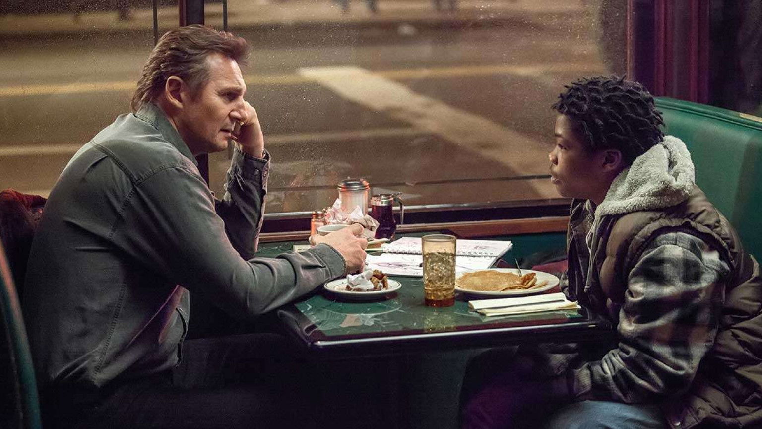 Recensie 'A Walk Among the Tombstones'