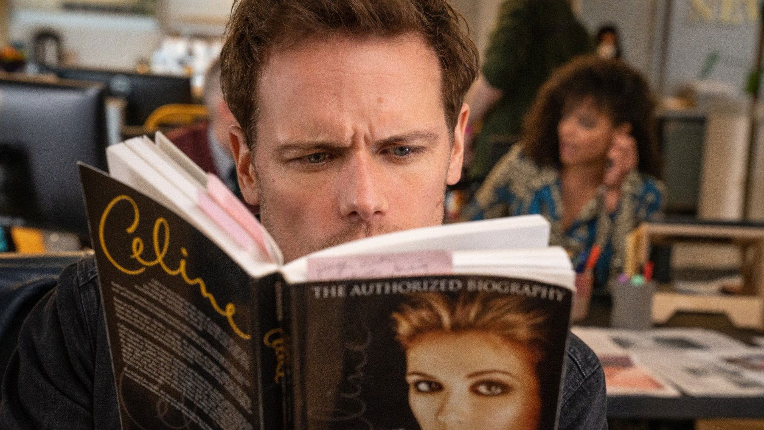 'Outlander'-ster Sam Heughan komt naar Netflix in romantische komedie