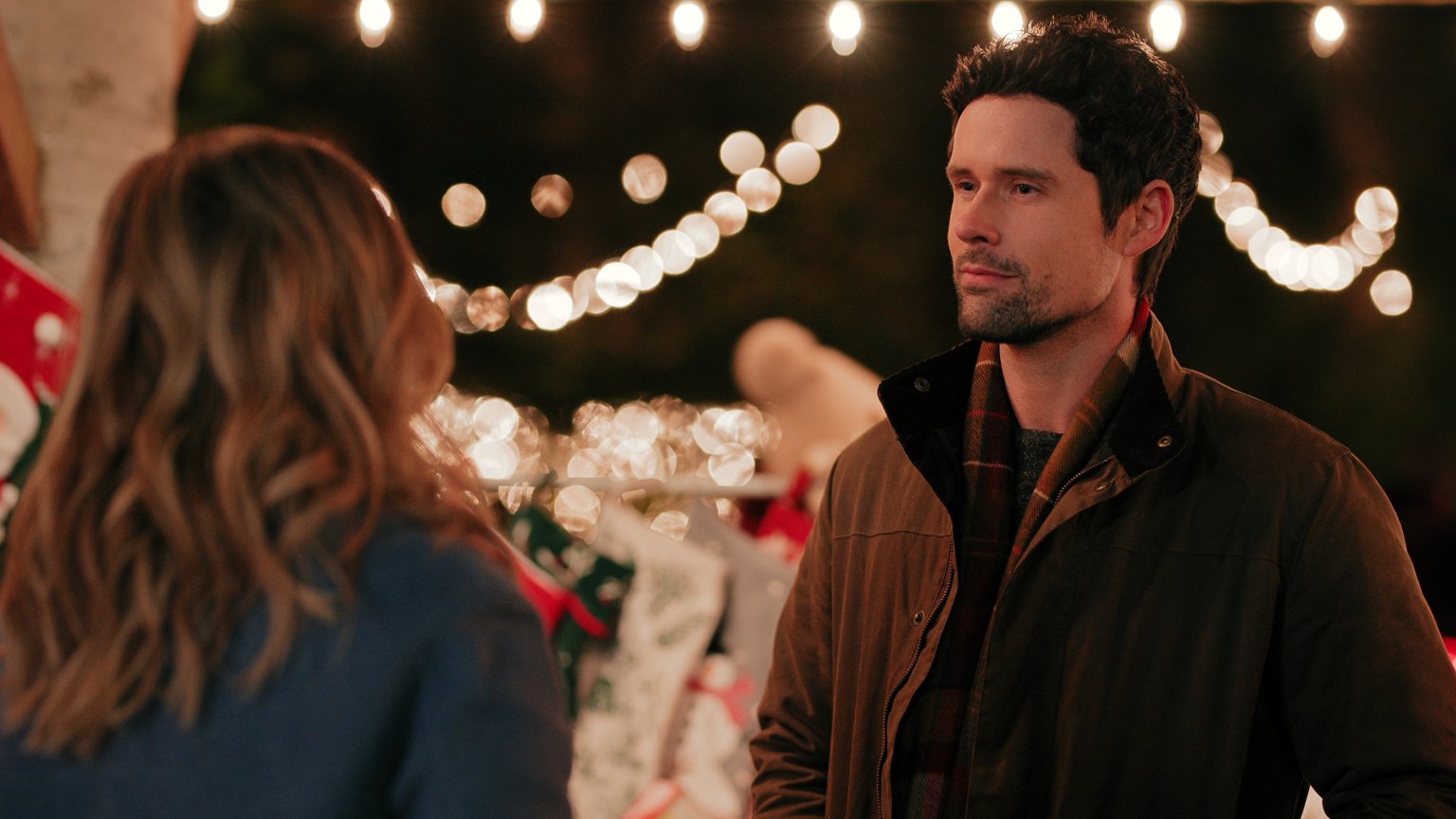 'Virgin River'-ster geeft kijkje achter de schermen bij kerstafleveringen