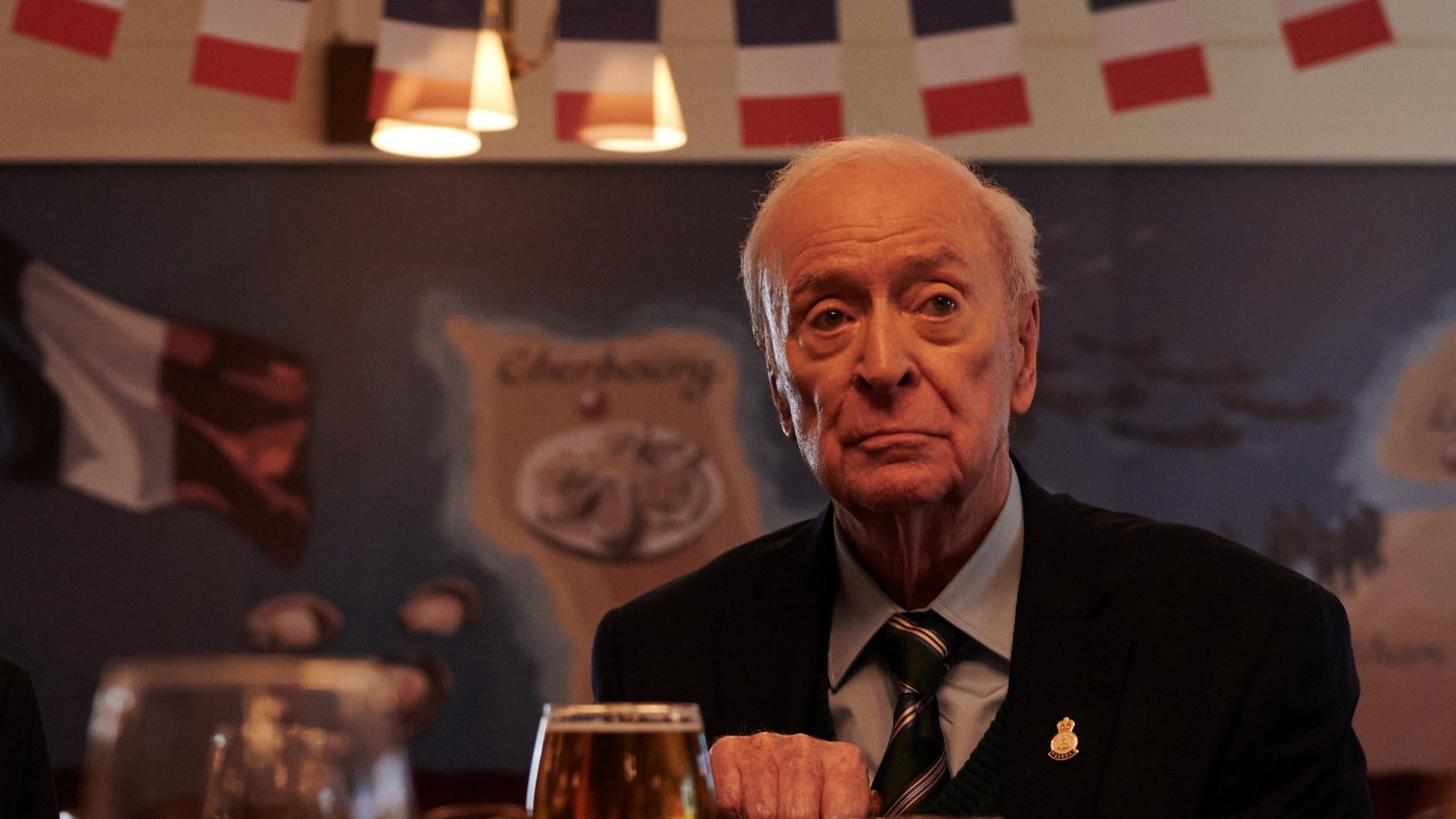 Michael Caine onderbreekt mogelijk pensioen voor Netflix-serie