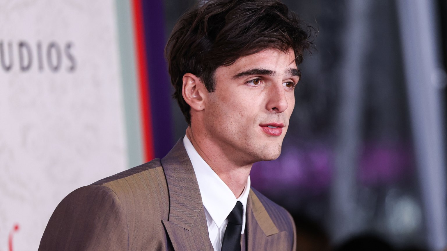 Jacob Elordi Vervangt Andrew Garfield In Nieuwe 'Frankenstein'-film Van ...