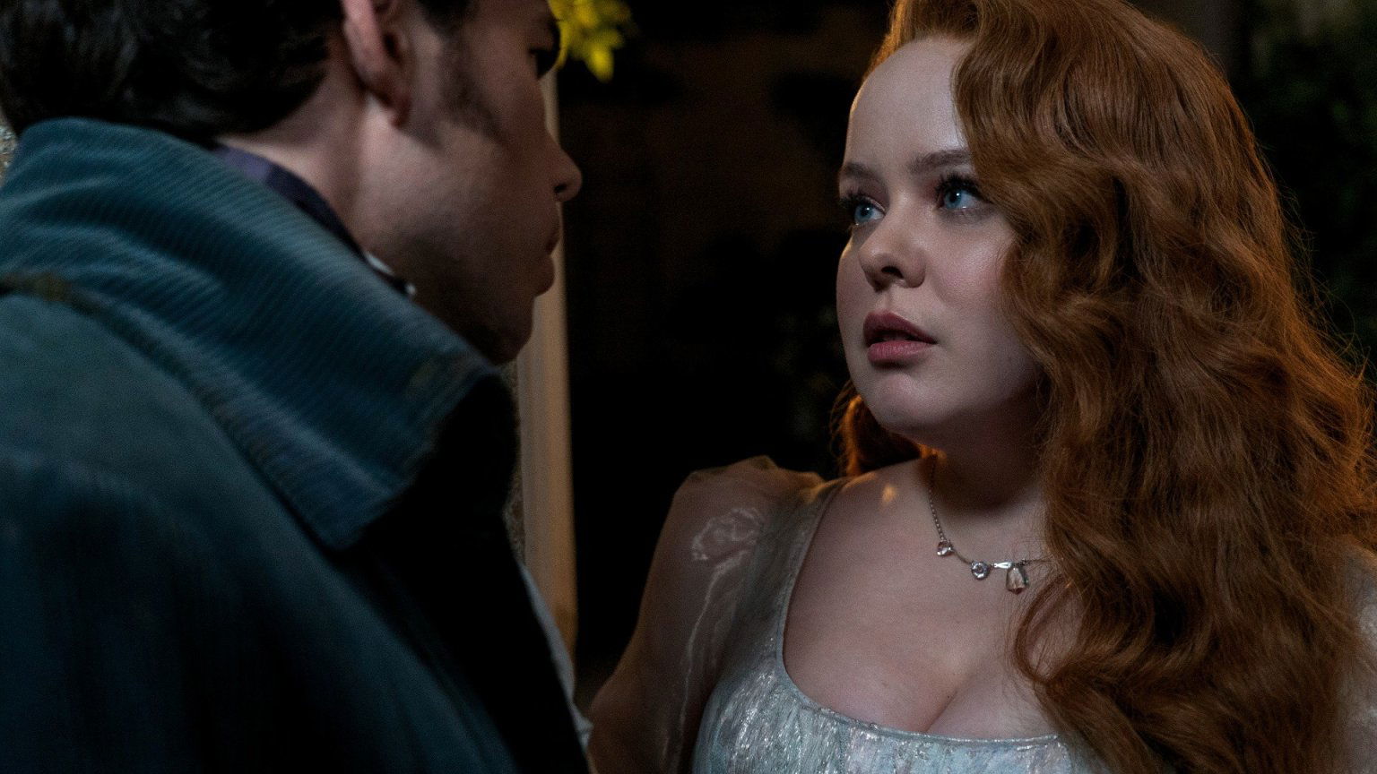 Penelope versiert Colin in sneakpeek van 'Bridgerton' seizoen 3