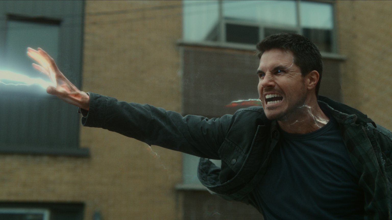 Netflix deelt eerste trailer van vervolg op dystopische sci-fi 'Code 8'