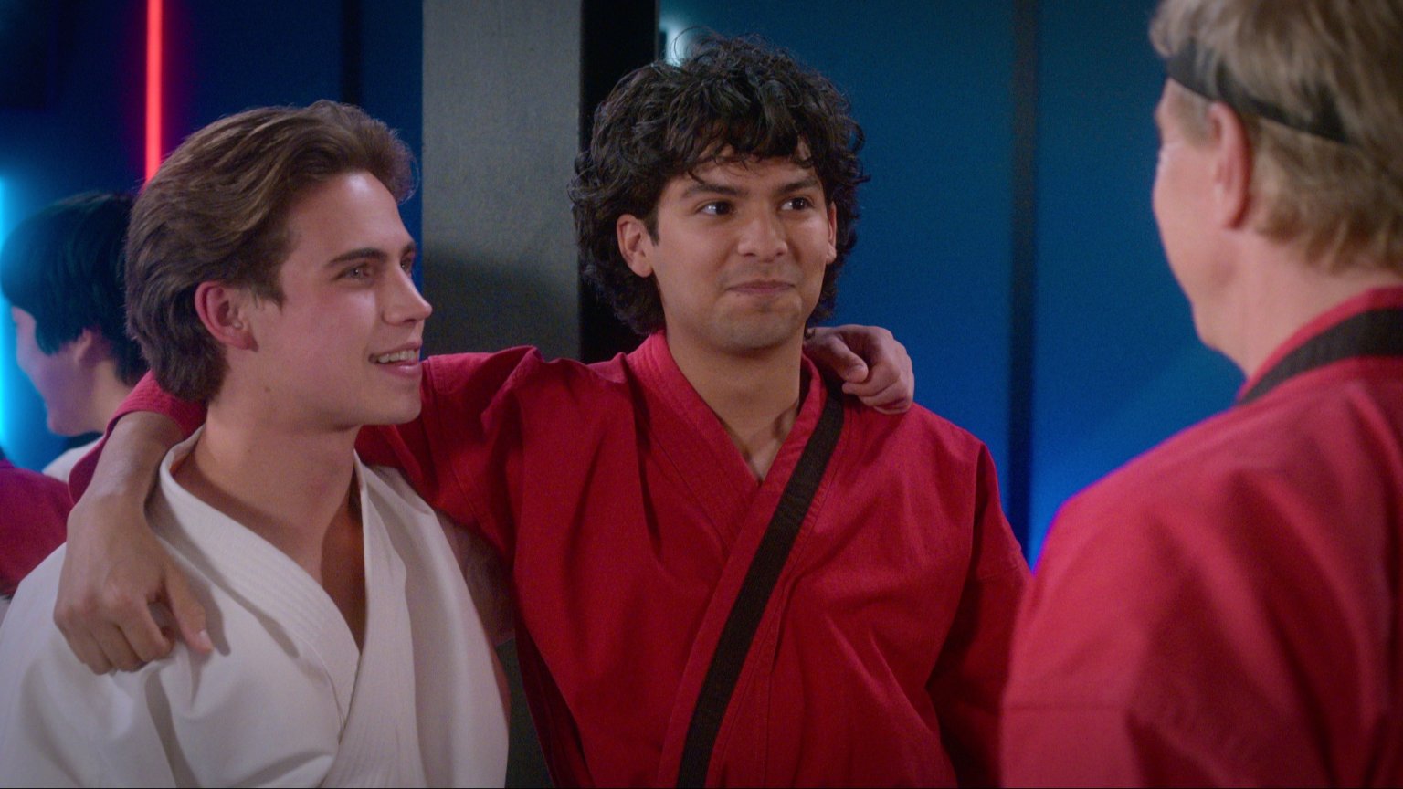 'Cobra Kai'-cast geeft kijkje op de set van slotseizoen