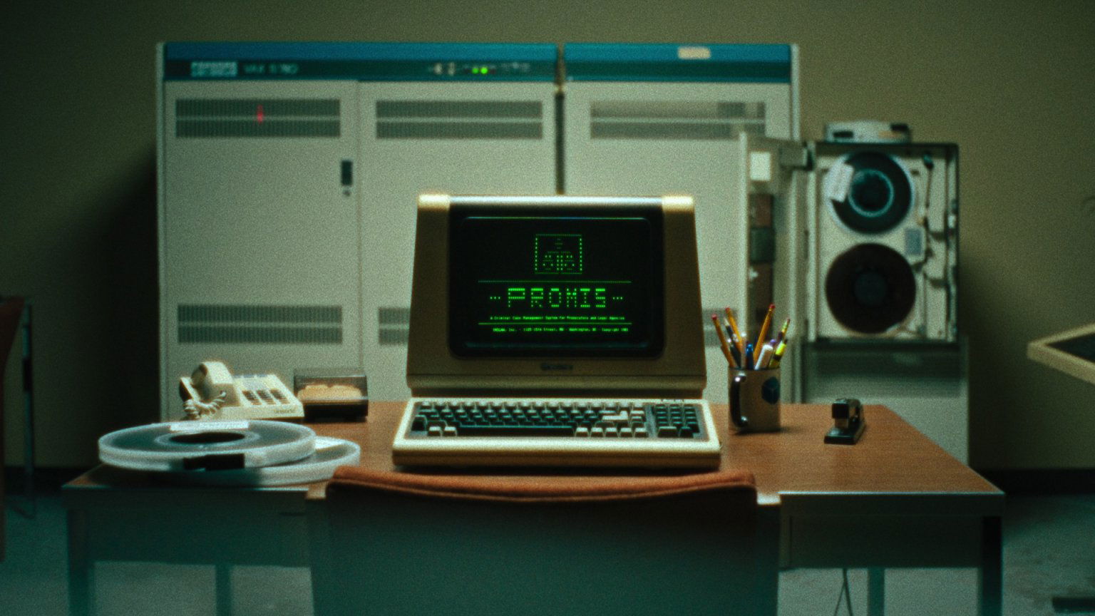 Eerste beelden: Netflix duikt in grote politieke samenzwering met nieuwe docuserie
