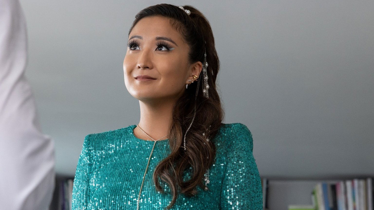 'Emily in Paris'-ster terug op de set na serieuze gezondheidsproblemen