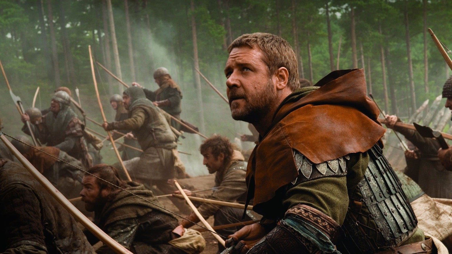 Russell Crowe brak twee benen tijdens opnames 'Robin Hood'