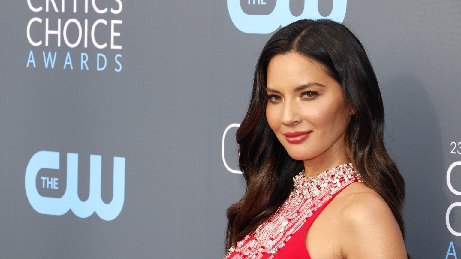 'The Newsroom'-actrice Olivia Munn deelt ziektediagnose: 'Ik heb geluk gehad'